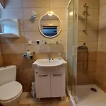 Goscinne Eliza Quarto em Acomodações Particulares *